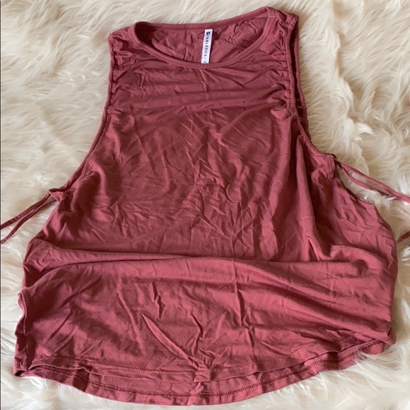 Fabletics top NWOT - Picture 1 of 5